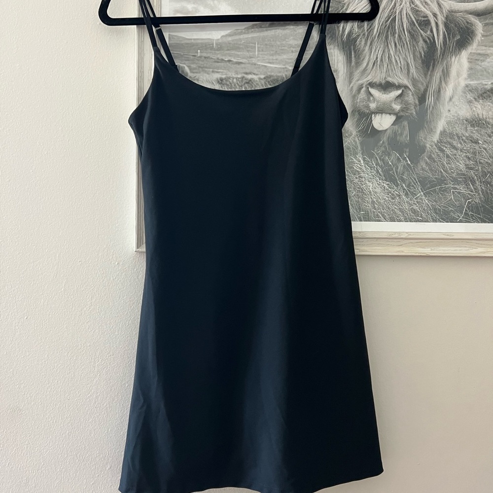 Abercrombie travelers dress